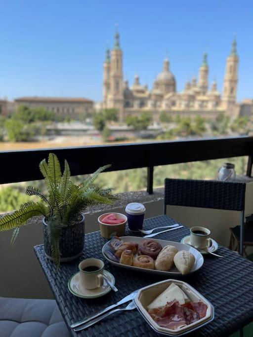Apartamento Con Vistas Al Pilar Con Aparcamiento Privado سرقسطة المظهر الخارجي الصورة