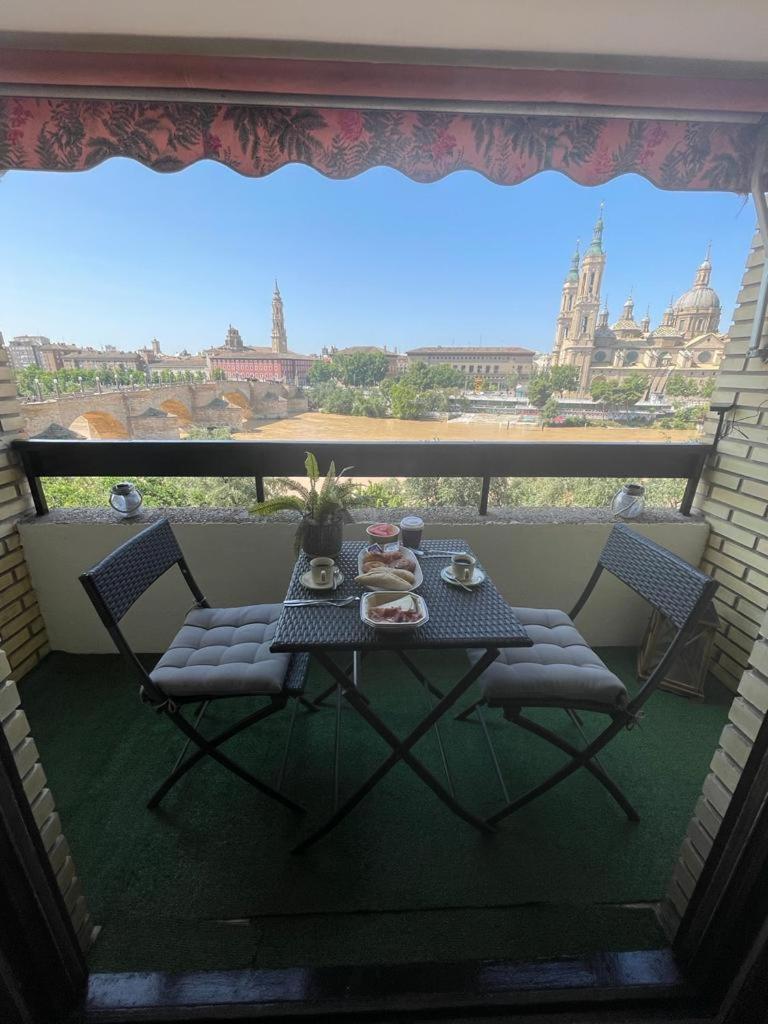 Apartamento Con Vistas Al Pilar Con Aparcamiento Privado سرقسطة المظهر الخارجي الصورة
