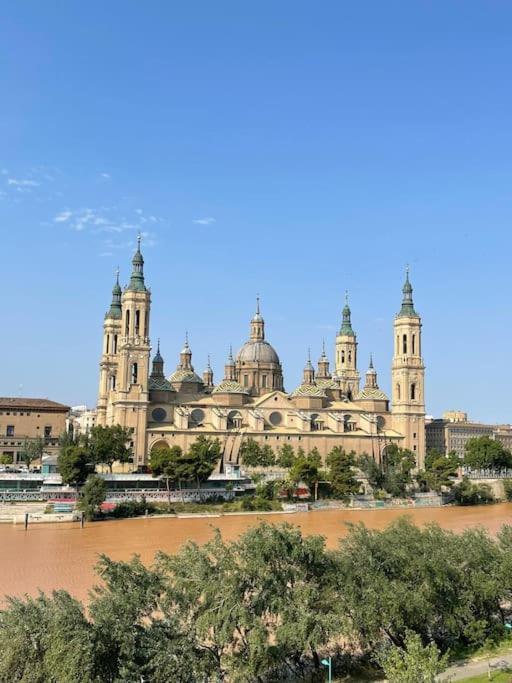 Apartamento Con Vistas Al Pilar Con Aparcamiento Privado سرقسطة المظهر الخارجي الصورة